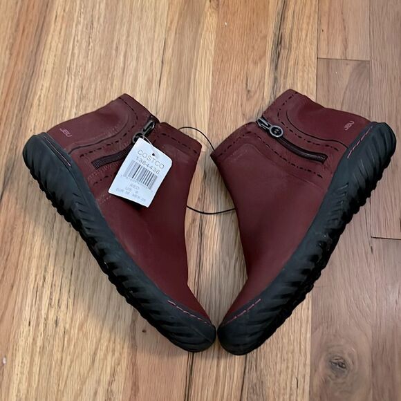NWT JBU Juno Maroon Ankle Boots with Black Soles size 8 - Picture 2 of 8